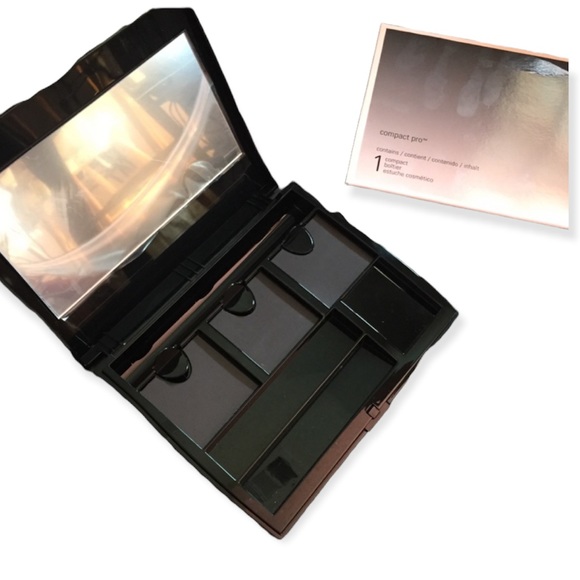 Mary Kay Makeup Mary Kay Black Compact Pro Y2k Hard Makeup